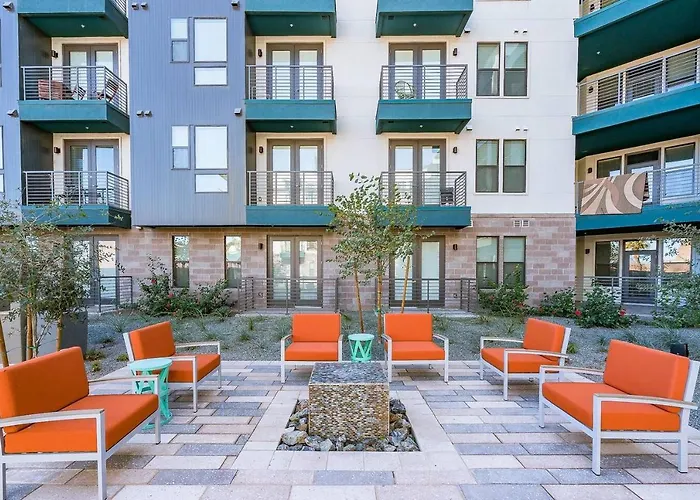 Apartment Cozysuites At Town