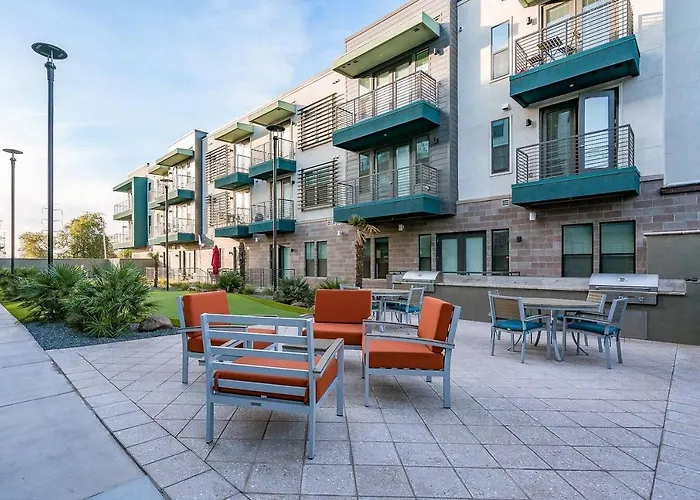 Cozysuites At Town Apartament Tempe