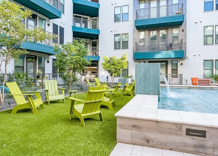 Cozysuites At Town *