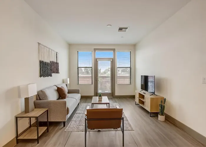 Cozysuites At Town *