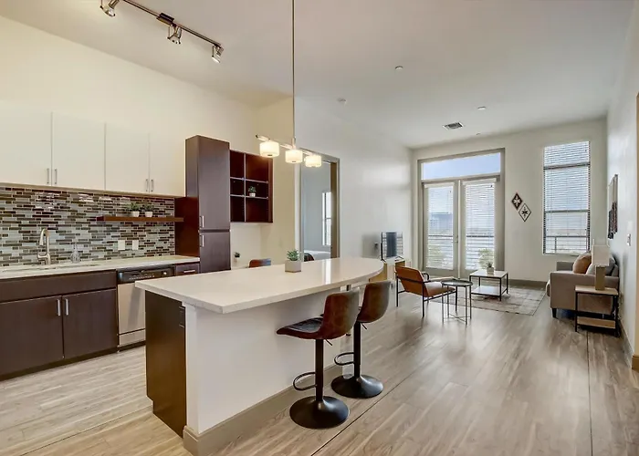 Cozysuites At Town Apartment Tempe