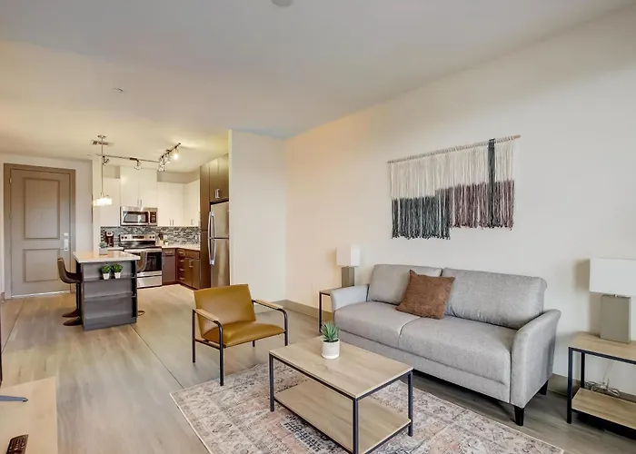 Cozysuites At Town Apartment