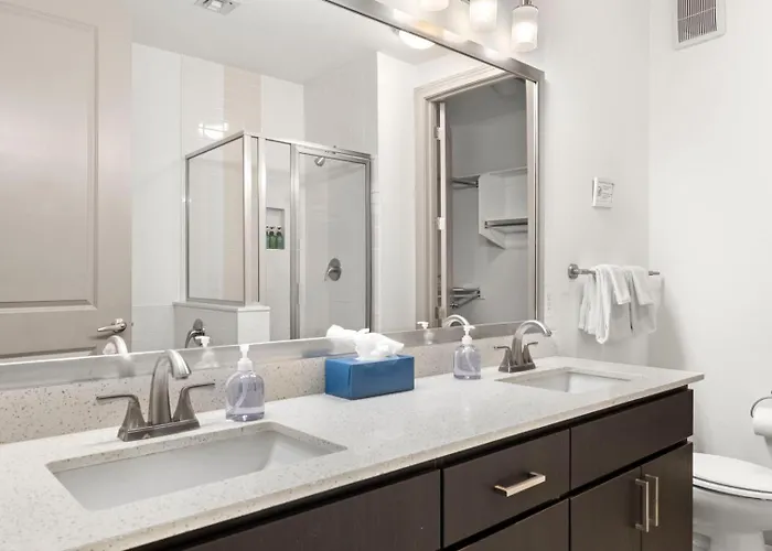 Cozysuites At Town Apartment *
