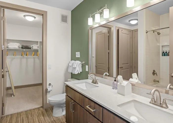 Cozysuites At Town