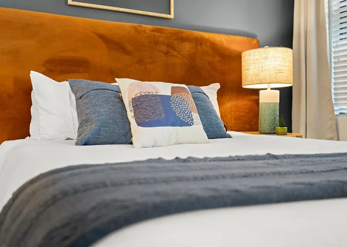 Cozysuites At Town Apartament Tempe