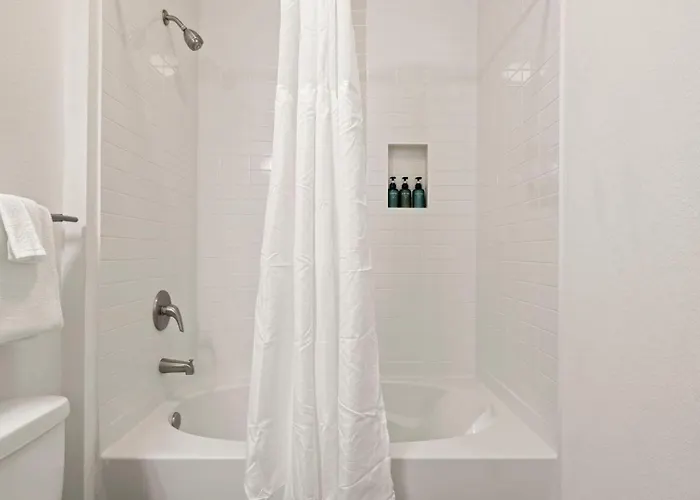 Vela By Cozysuites Tempe