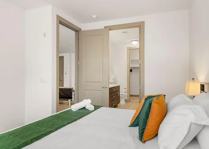 Apartament Cozysuites At Town *